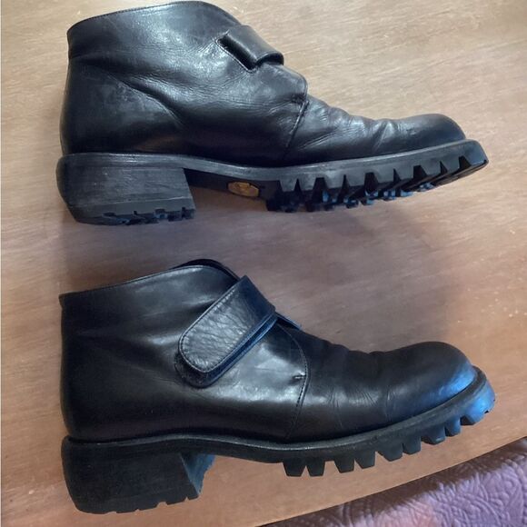 JOAN HELPERN SIGNATURE SIZE 8 BLACK LEATHER LUG VIBRAM SOLE ANKLE BOOTIE 80S 90S - Picture 6 of 10